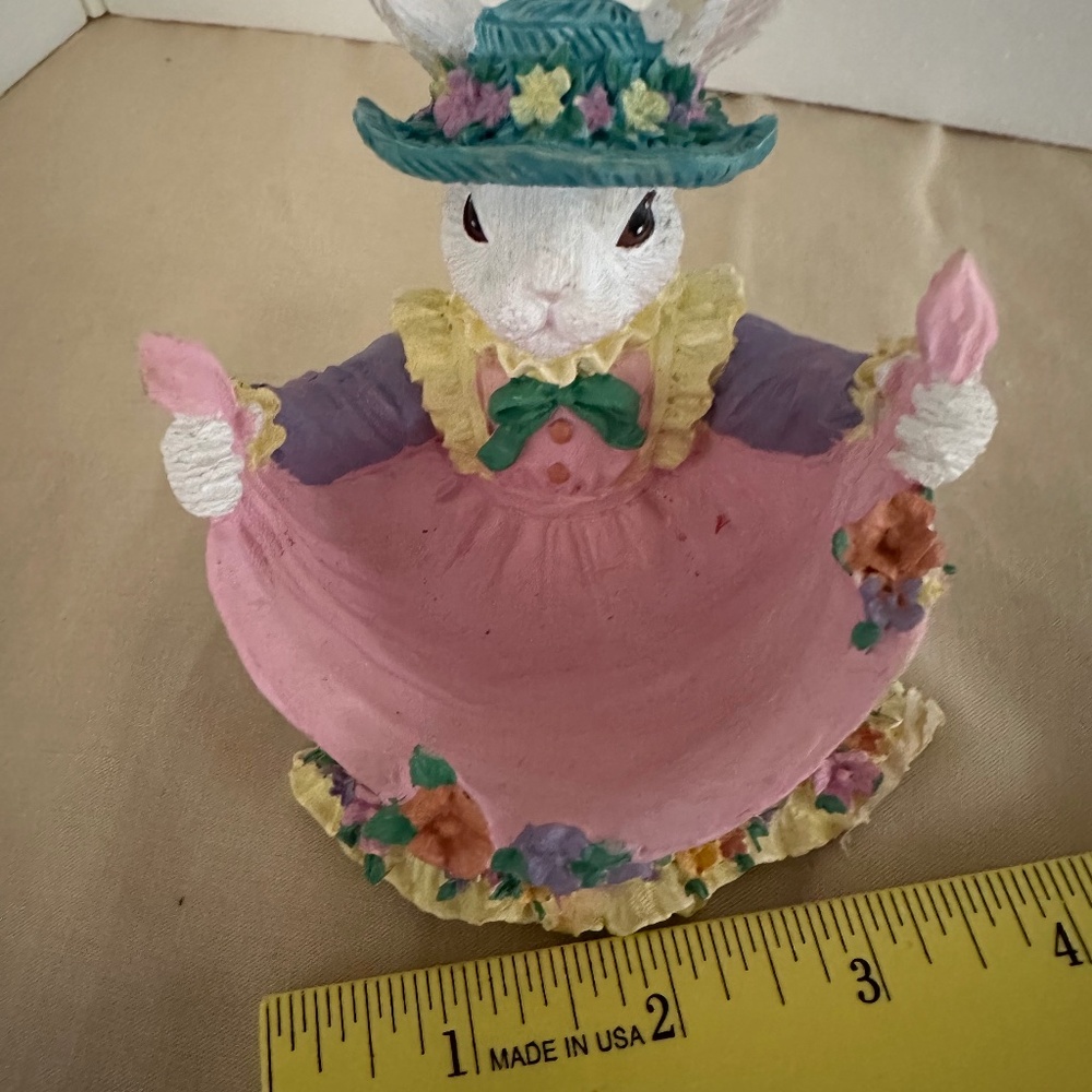 Easter bunny Egg Cup 1990’s Trinket dish